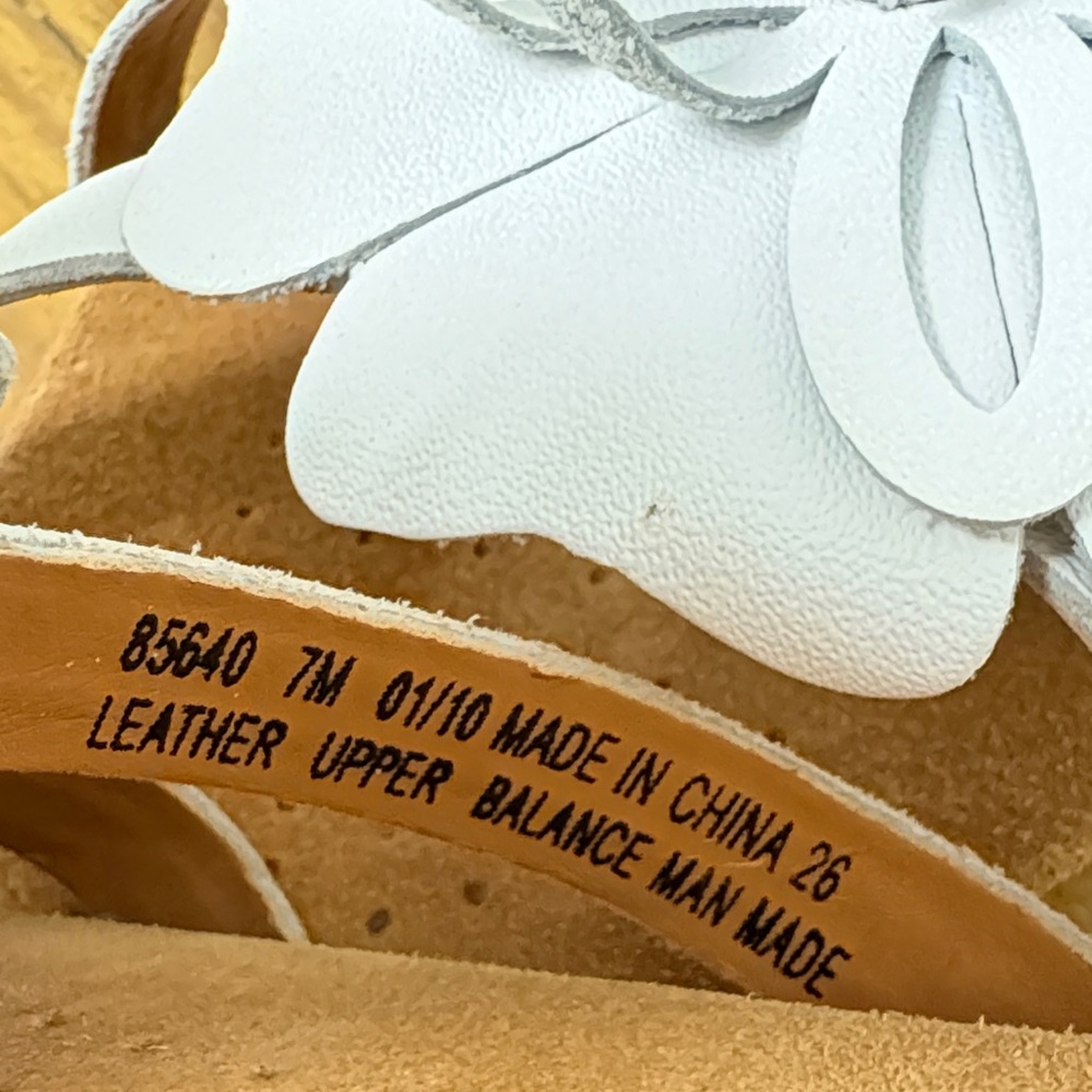 Clarks Artisan Tan and White Floral Sandals - Picture 3 of 3